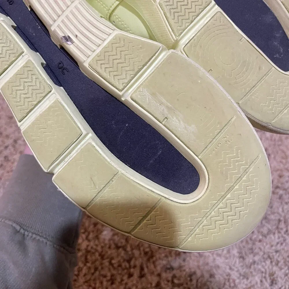 On Running Women's Size 7.5 The Roger Clubhouse Trainers Sneakers Bright Yellow - Picture 10 of 13